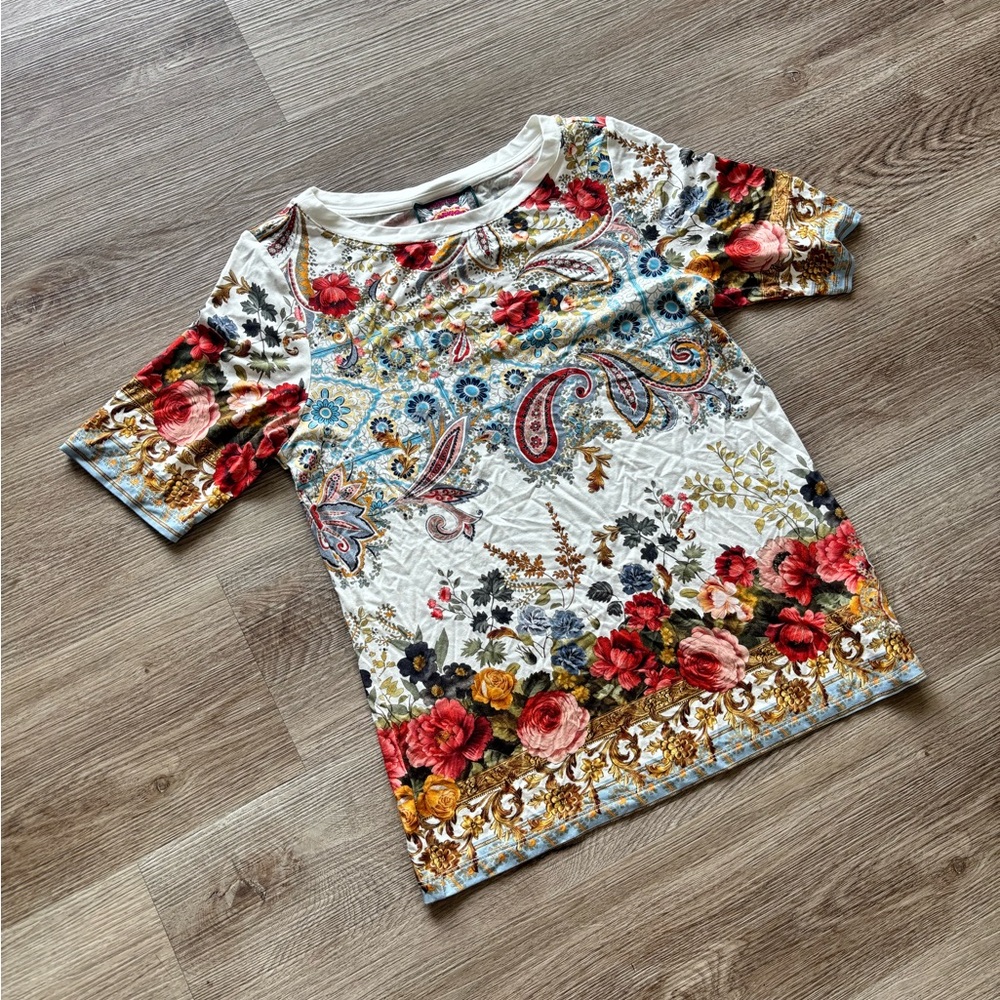 Floral Paisley Short-Sleeve Top in Cream and Multicolor - Picture 5 of 8